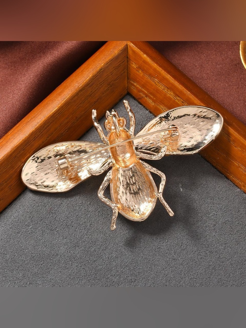 Large Yellow Queen Bee Enamel Brooch Pin Rhinestone Crystal Insect Statement Pin - Picture 3 of 5